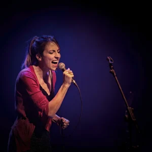 swungy cookie : chanteuse